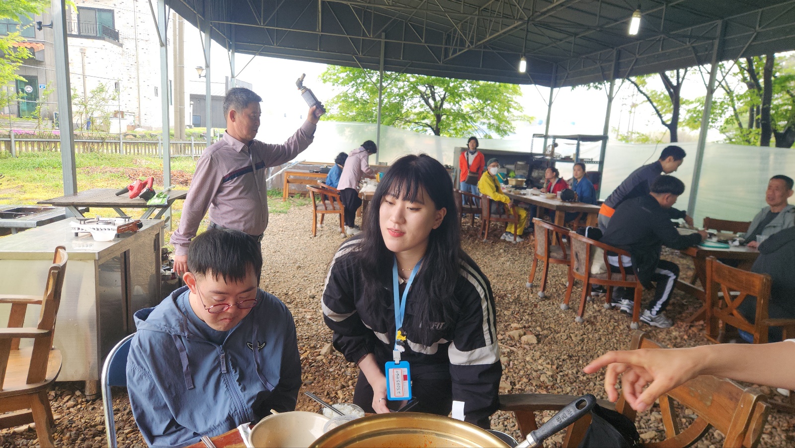 d5f6f-6807428ced2f6-47535b5128c7374fb5c33bdfde26da40304a32a0.jpg